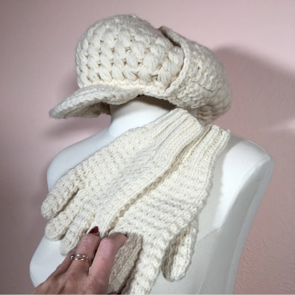 Vintage Cream Crochet Newsboy Cap and Matching Knit Gloves - Picture 1 of 15